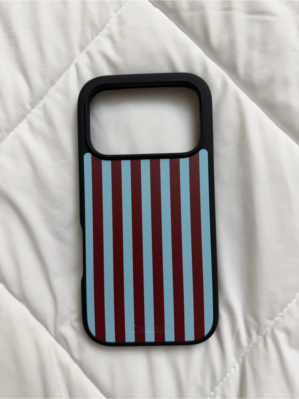 Casely iPhone 17 pro Sunday in Brooklyn Stripes Align Case
